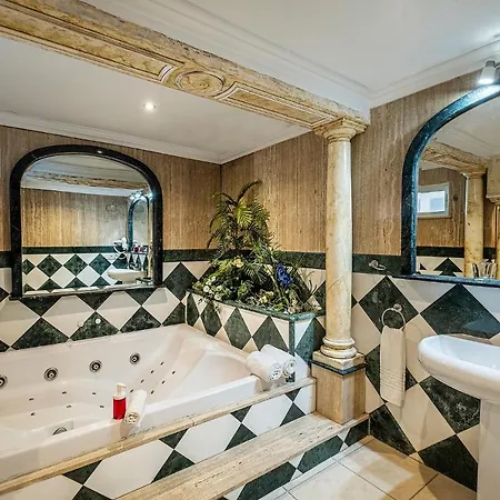 Hotel Gines Love hotel